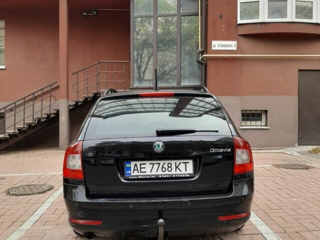 Чорний Шкода Октавія, об'ємом двигуна 2 л та пробігом 324 тис. км за 6000 $, фото 1 на Automoto.ua