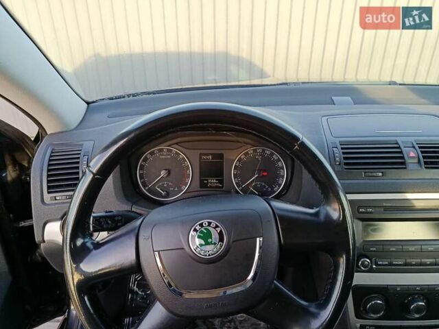 Чорний Шкода Октавія, об'ємом двигуна 1.6 л та пробігом 243 тис. км за 9400 $, фото 7 на Automoto.ua