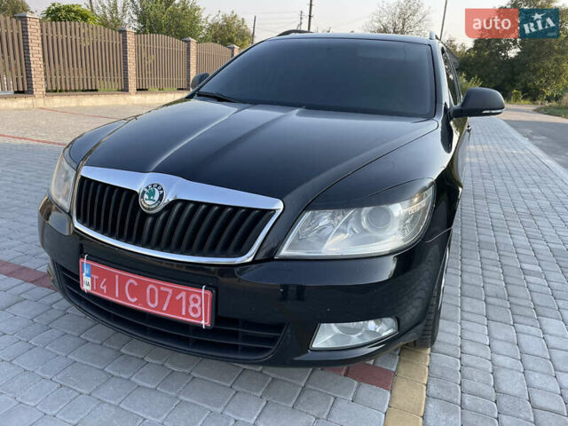 Черный Шкода Октавия, объемом двигателя 1.6 л и пробегом 251 тыс. км за 8200 $, фото 1 на Automoto.ua