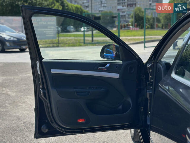 Черный Шкода Октавия, объемом двигателя 1.6 л и пробегом 324 тыс. км за 7999 $, фото 23 на Automoto.ua