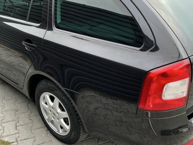 Черный Шкода Октавия, объемом двигателя 1.8 л и пробегом 232 тыс. км за 8200 $, фото 6 на Automoto.ua