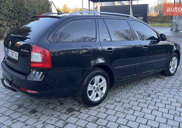 Черный Шкода Октавия, объемом двигателя 1.6 л и пробегом 290 тыс. км за 7900 $, фото 2 на Automoto.ua