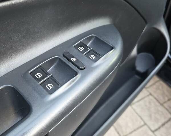 Черный Шкода Октавия, объемом двигателя 0 л и пробегом 199 тыс. км за 7799 $, фото 26 на Automoto.ua