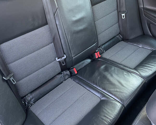 Черный Шкода Октавия, объемом двигателя 2 л и пробегом 251 тыс. км за 10850 $, фото 63 на Automoto.ua