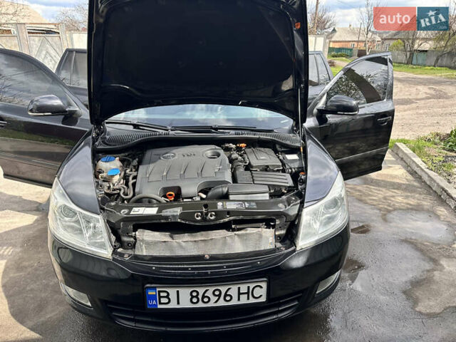Черный Шкода Октавия, объемом двигателя 1.6 л и пробегом 236 тыс. км за 9000 $, фото 1 на Automoto.ua