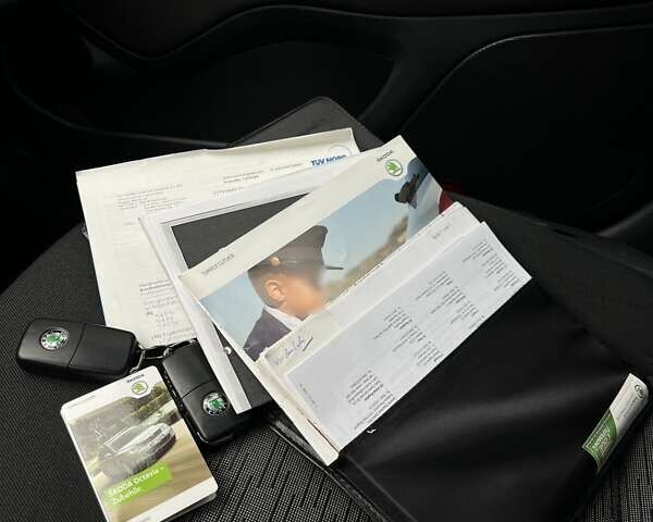 Черный Шкода Октавия, объемом двигателя 1.8 л и пробегом 195 тыс. км за 9750 $, фото 32 на Automoto.ua