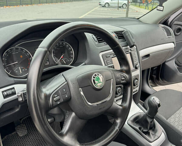 Черный Шкода Октавия, объемом двигателя 1.6 л и пробегом 264 тыс. км за 7850 $, фото 35 на Automoto.ua