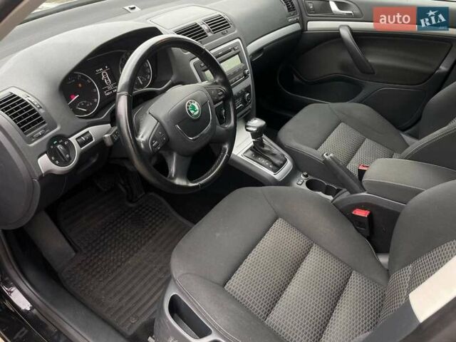 Черный Шкода Октавия, объемом двигателя 1.2 л и пробегом 142 тыс. км за 7499 $, фото 27 на Automoto.ua