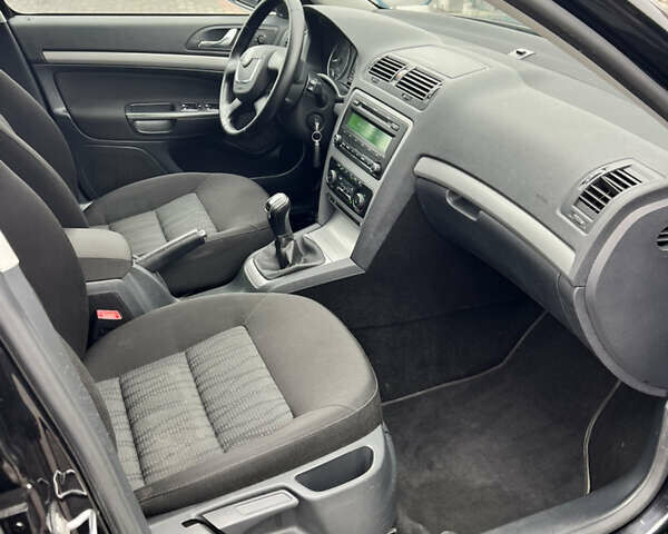 Чорний Шкода Октавія, об'ємом двигуна 1.8 л та пробігом 171 тис. км за 8999 $, фото 25 на Automoto.ua