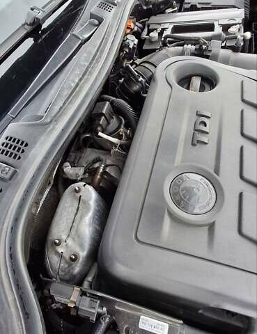 Черный Шкода Октавия, объемом двигателя 2 л и пробегом 294 тыс. км за 7800 $, фото 45 на Automoto.ua