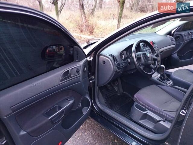 Чорний Шкода Октавія, об'ємом двигуна 1.6 л та пробігом 250 тис. км за 7600 $, фото 8 на Automoto.ua