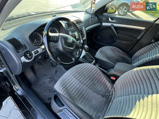 Чорний Шкода Октавія, об'ємом двигуна 1.6 л та пробігом 219 тис. км за 8200 $, фото 10 на Automoto.ua
