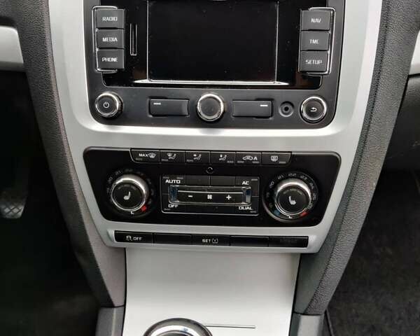 Черный Шкода Октавия, объемом двигателя 1.6 л и пробегом 228 тыс. км за 8600 $, фото 23 на Automoto.ua