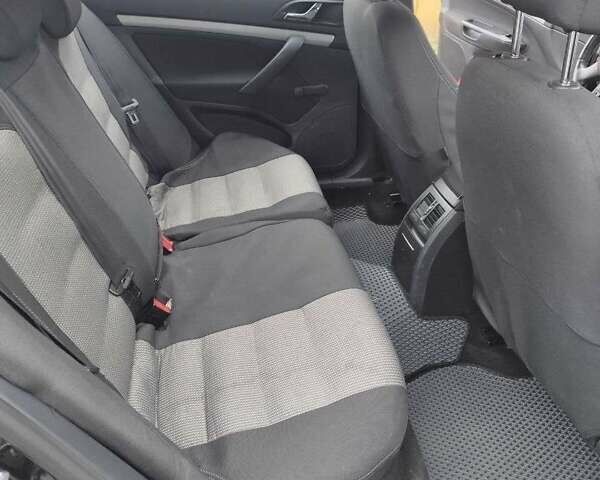 Черный Шкода Октавия, объемом двигателя 1.6 л и пробегом 320 тыс. км за 7200 $, фото 7 на Automoto.ua