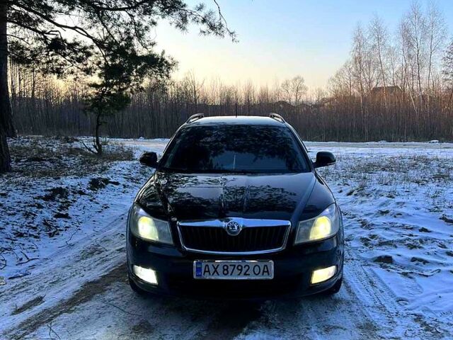 Черный Шкода Октавия, объемом двигателя 2 л и пробегом 203 тыс. км за 8200 $, фото 2 на Automoto.ua