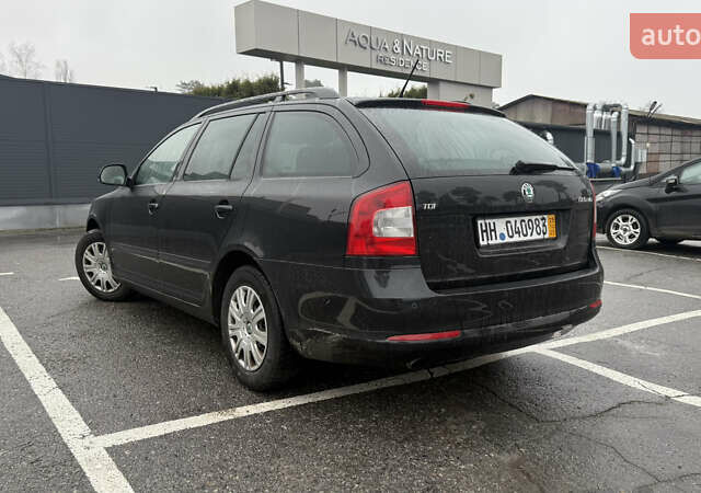 Черный Шкода Октавия, объемом двигателя 1.6 л и пробегом 280 тыс. км за 8500 $, фото 2 на Automoto.ua