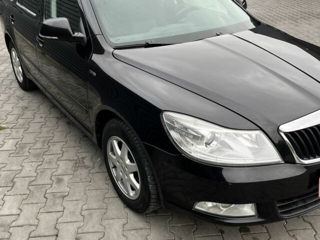 Черный Шкода Октавия, объемом двигателя 1.8 л и пробегом 232 тыс. км за 8200 $, фото 4 на Automoto.ua