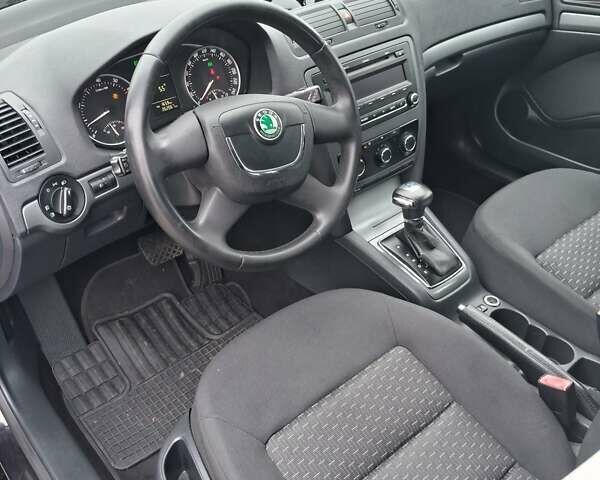 Черный Шкода Октавия, объемом двигателя 1.4 л и пробегом 232 тыс. км за 7900 $, фото 10 на Automoto.ua