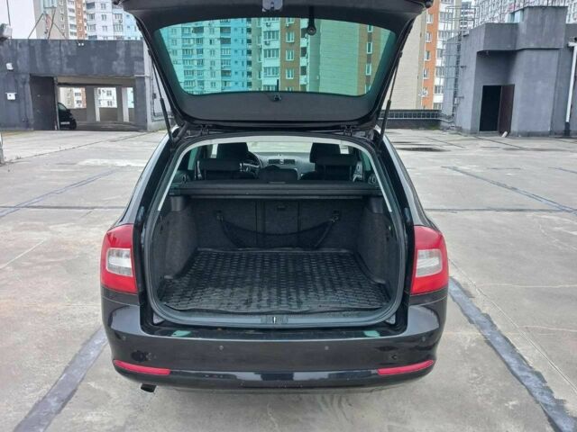 Черный Шкода Октавия, объемом двигателя 2 л и пробегом 340 тыс. км за 9100 $, фото 16 на Automoto.ua