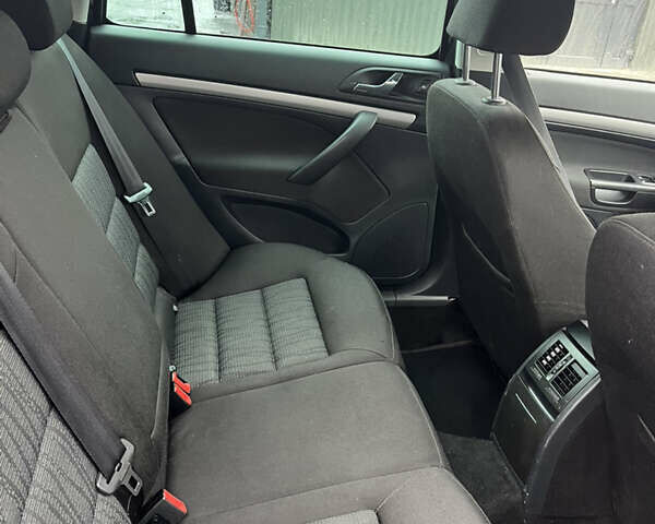 Черный Шкода Октавия, объемом двигателя 1.6 л и пробегом 262 тыс. км за 8300 $, фото 11 на Automoto.ua