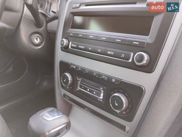 Черный Шкода Октавия, объемом двигателя 1.6 л и пробегом 320 тыс. км за 7800 $, фото 24 на Automoto.ua