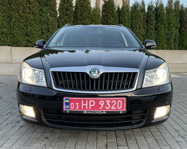 Чорний Шкода Октавія, об'ємом двигуна 2 л та пробігом 228 тис. км за 10799 $, фото 2 на Automoto.ua