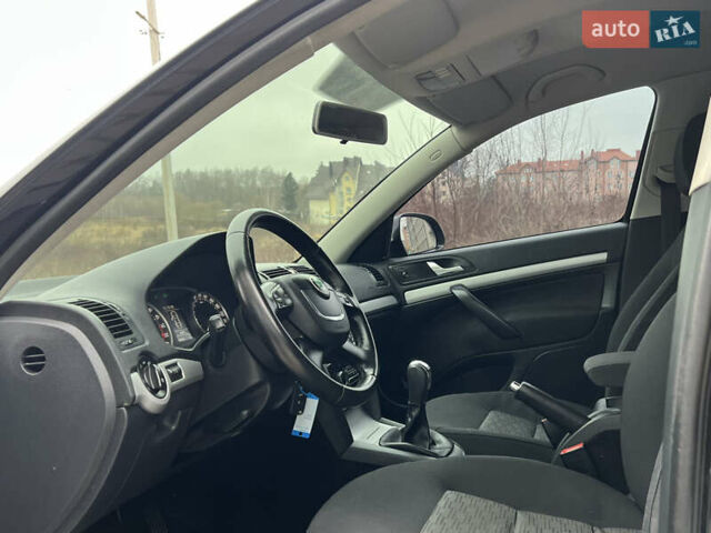 Черный Шкода Октавия, объемом двигателя 2 л и пробегом 234 тыс. км за 8899 $, фото 39 на Automoto.ua