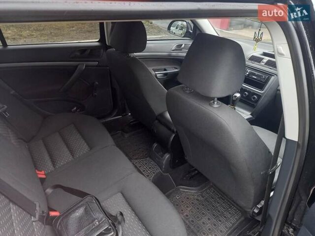 Черный Шкода Октавия, объемом двигателя 1.6 л и пробегом 224 тыс. км за 8000 $, фото 2 на Automoto.ua