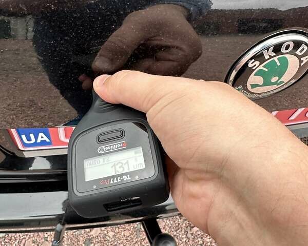 Черный Шкода Октавия, объемом двигателя 2 л и пробегом 210 тыс. км за 11600 $, фото 85 на Automoto.ua