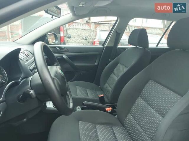 Черный Шкода Октавия, объемом двигателя 1.6 л и пробегом 155 тыс. км за 7500 $, фото 13 на Automoto.ua