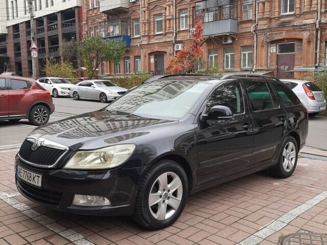 Чорний Шкода Октавія, об'ємом двигуна 2 л та пробігом 324 тис. км за 6000 $, фото 4 на Automoto.ua