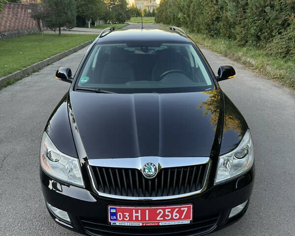 Шкода Октавия 2012 в Ровно на Automoto.ua Черный Шкода Октавия, объемом двигателя 1.6 л и пробегом 181 тыс. км за 9750 $, фото 3 на Automoto.ua