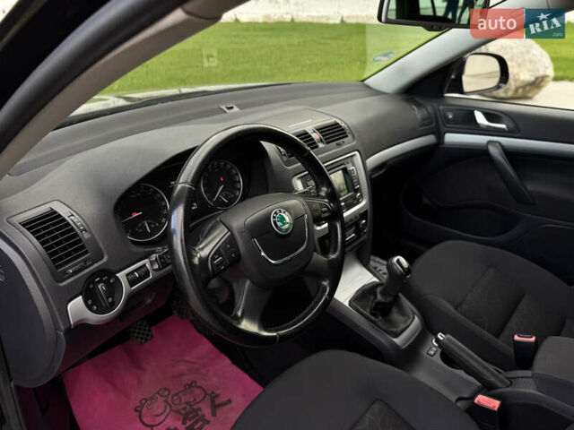 Шкода Октавия 2012 в Луцке на Automoto.ua Черный Шкода Октавия, объемом двигателя 1.6 л и пробегом 182 тыс. км за 9799 $, фото 10 на Automoto.ua