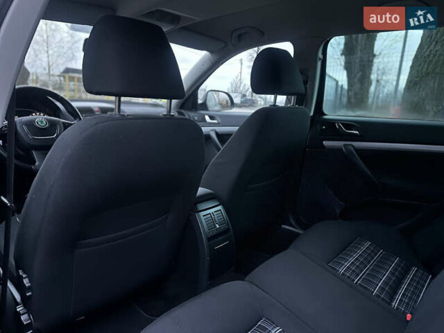 Чорний Шкода Октавія, об'ємом двигуна 1.99 л та пробігом 214 тис. км за 9500 $, фото 32 на Automoto.ua