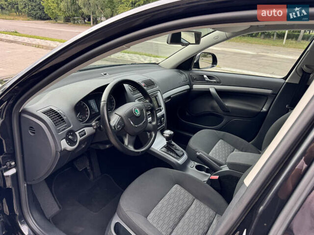 Черный Шкода Октавия, объемом двигателя 2 л и пробегом 229 тыс. км за 10200 $, фото 32 на Automoto.ua