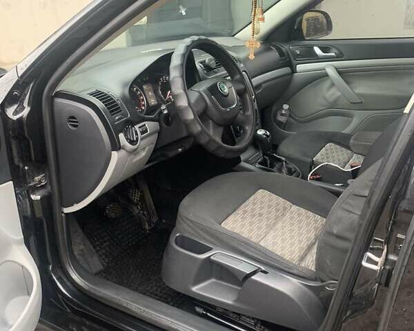 Чорний Шкода Октавія, об'ємом двигуна 1.6 л та пробігом 368 тис. км за 6699 $, фото 4 на Automoto.ua