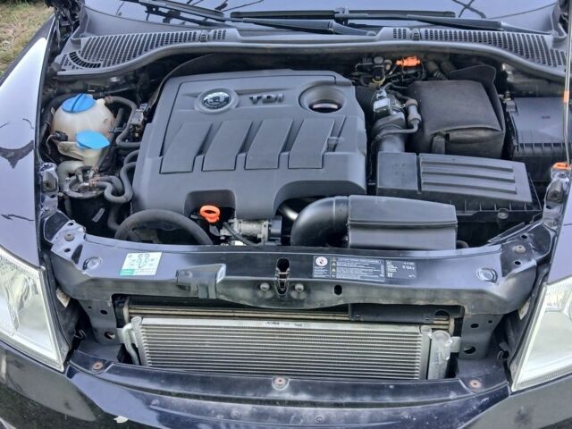 Черный Шкода Октавия, объемом двигателя 1.6 л и пробегом 240 тыс. км за 8800 $, фото 5 на Automoto.ua