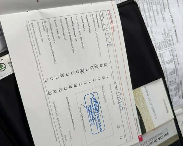 Шкода Октавия 2012 в Луцке на Automoto.ua Черный Шкода Октавия, объемом двигателя 1.6 л и пробегом 182 тыс. км за 9799 $, фото 41 на Automoto.ua