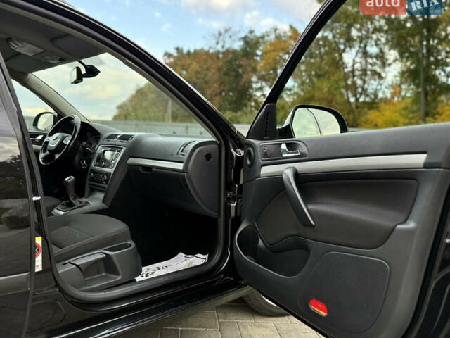 Шкода Октавия 2012 в Луцке на Automoto.ua Черный Шкода Октавия, объемом двигателя 1.6 л и пробегом 182 тыс. км за 9799 $, фото 19 на Automoto.ua