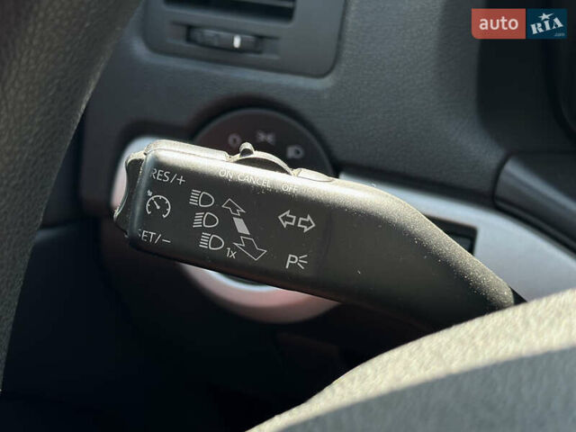 Черный Шкода Октавия, объемом двигателя 1.6 л и пробегом 324 тыс. км за 7999 $, фото 33 на Automoto.ua