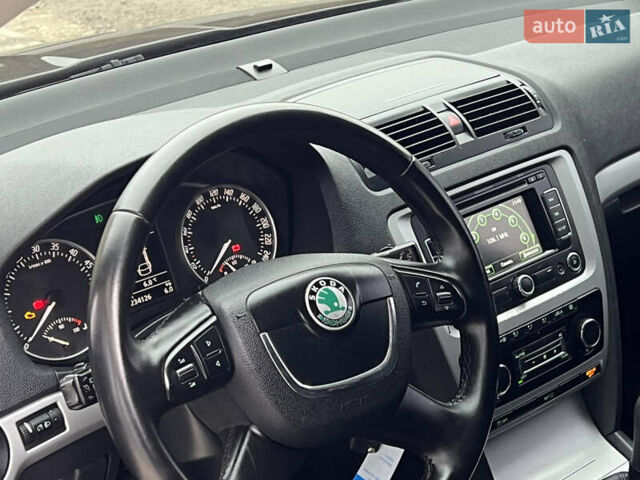 Черный Шкода Октавия, объемом двигателя 2 л и пробегом 234 тыс. км за 8899 $, фото 42 на Automoto.ua