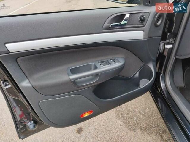 Черный Шкода Октавия, объемом двигателя 1.6 л и пробегом 228 тыс. км за 8600 $, фото 21 на Automoto.ua