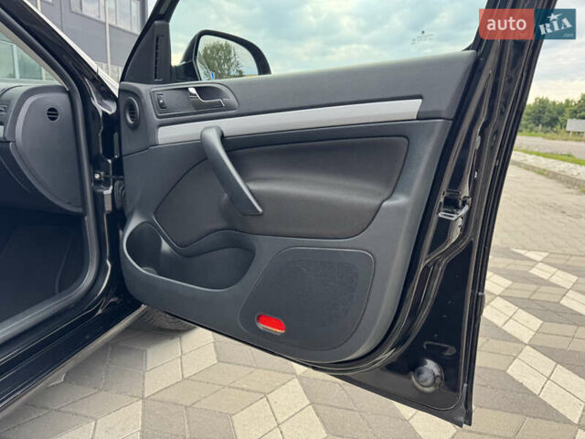 Черный Шкода Октавия, объемом двигателя 2 л и пробегом 229 тыс. км за 10200 $, фото 66 на Automoto.ua