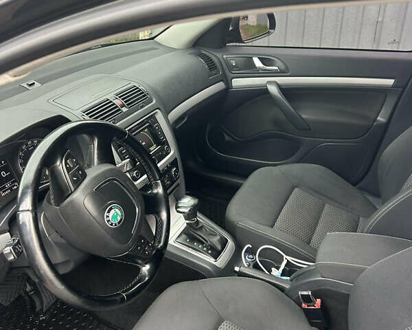 Чорний Шкода Октавія, об'ємом двигуна 2 л та пробігом 283 тис. км за 8600 $, фото 10 на Automoto.ua