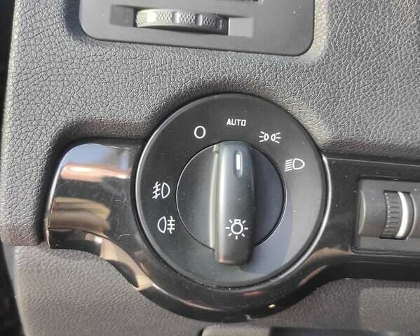 Черный Шкода Октавия, объемом двигателя 2 л и пробегом 275 тыс. км за 11200 $, фото 15 на Automoto.ua