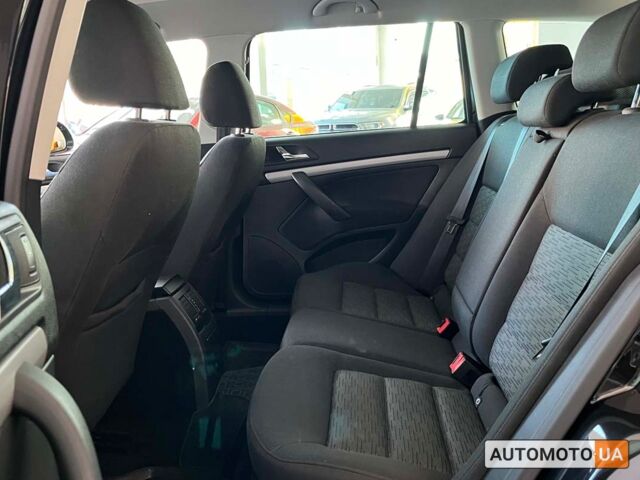 Черный Шкода Октавия, объемом двигателя 1.6 л и пробегом 262 тыс. км за 9200 $, фото 12 на Automoto.ua