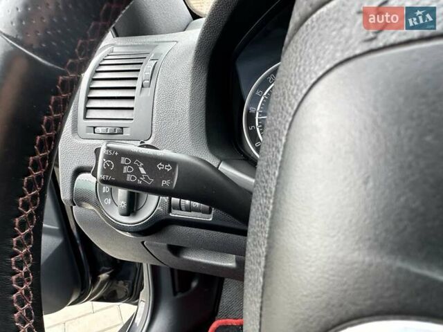 Черный Шкода Октавия, объемом двигателя 2 л и пробегом 210 тыс. км за 11600 $, фото 31 на Automoto.ua