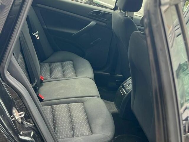 Черный Шкода Октавия, объемом двигателя 1.6 л и пробегом 220 тыс. км за 5500 $, фото 5 на Automoto.ua