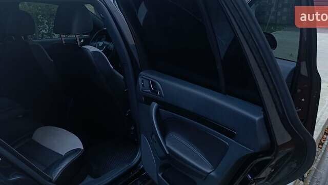 Черный Шкода Октавия, объемом двигателя 1.97 л и пробегом 263 тыс. км за 10850 $, фото 7 на Automoto.ua