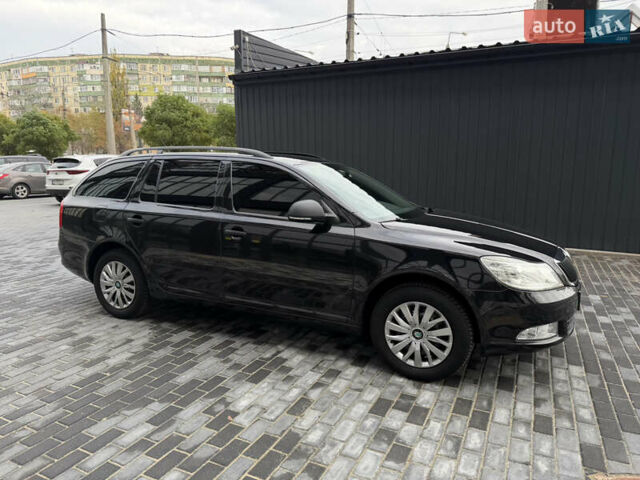 Шкода Октавія 2012 у Полтаві на Automoto.ua Чорний Шкода Октавія, об'ємом двигуна 1.6 л та пробігом 189 тис. км за 8800 $, фото 50 на Automoto.ua